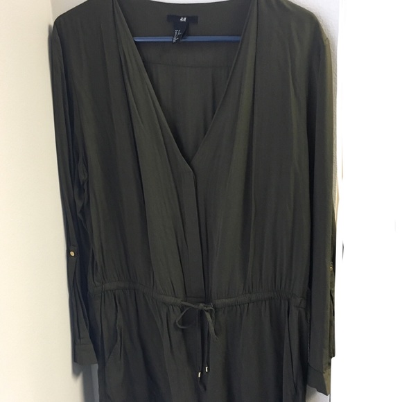 3/4 Sleeve Green Viscose Romper with Pockets- H&M - Picture 3 of 8